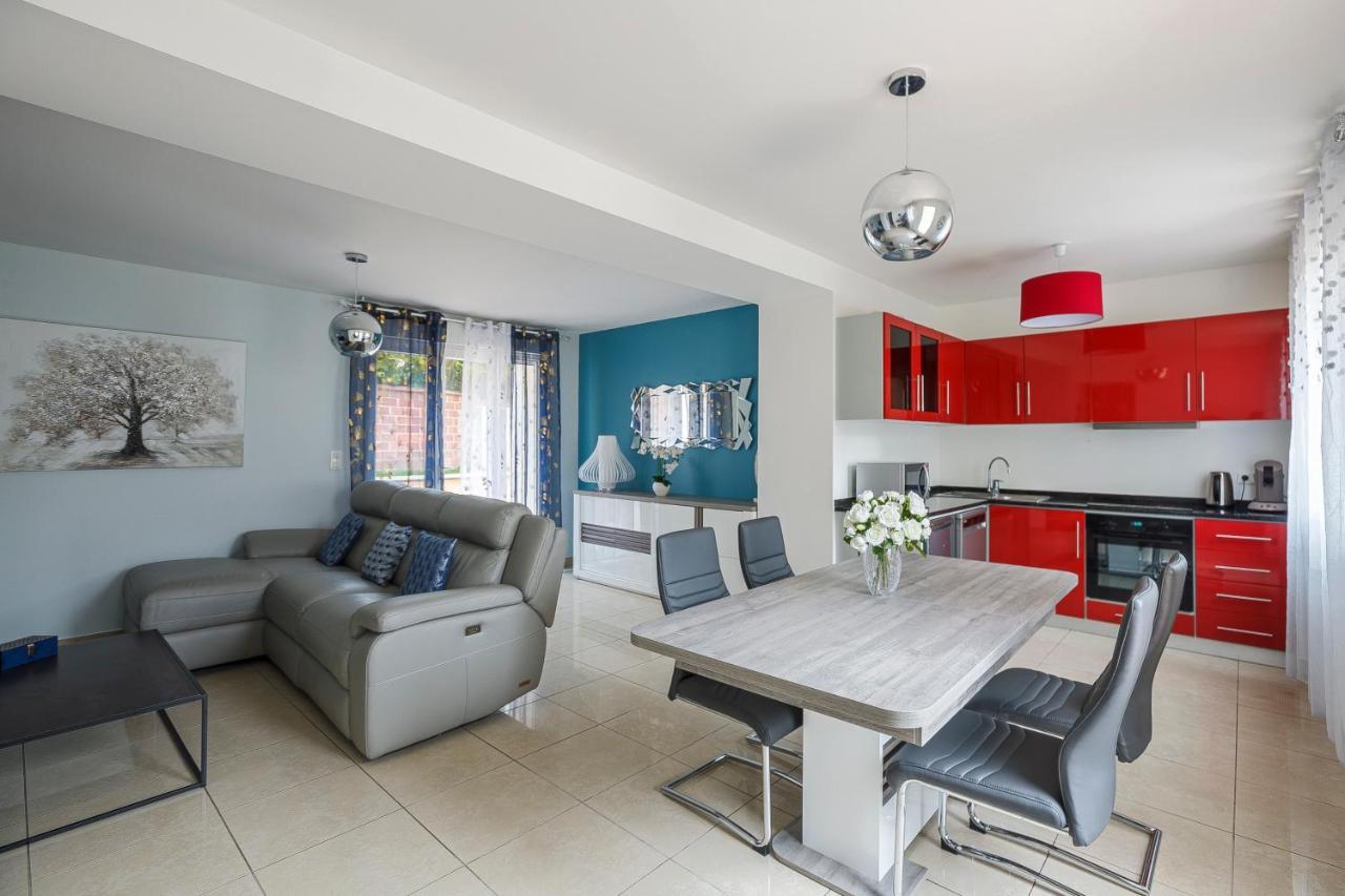 Logement 004 A 300M De La Gare Mantes La Jolie Екстериор снимка
