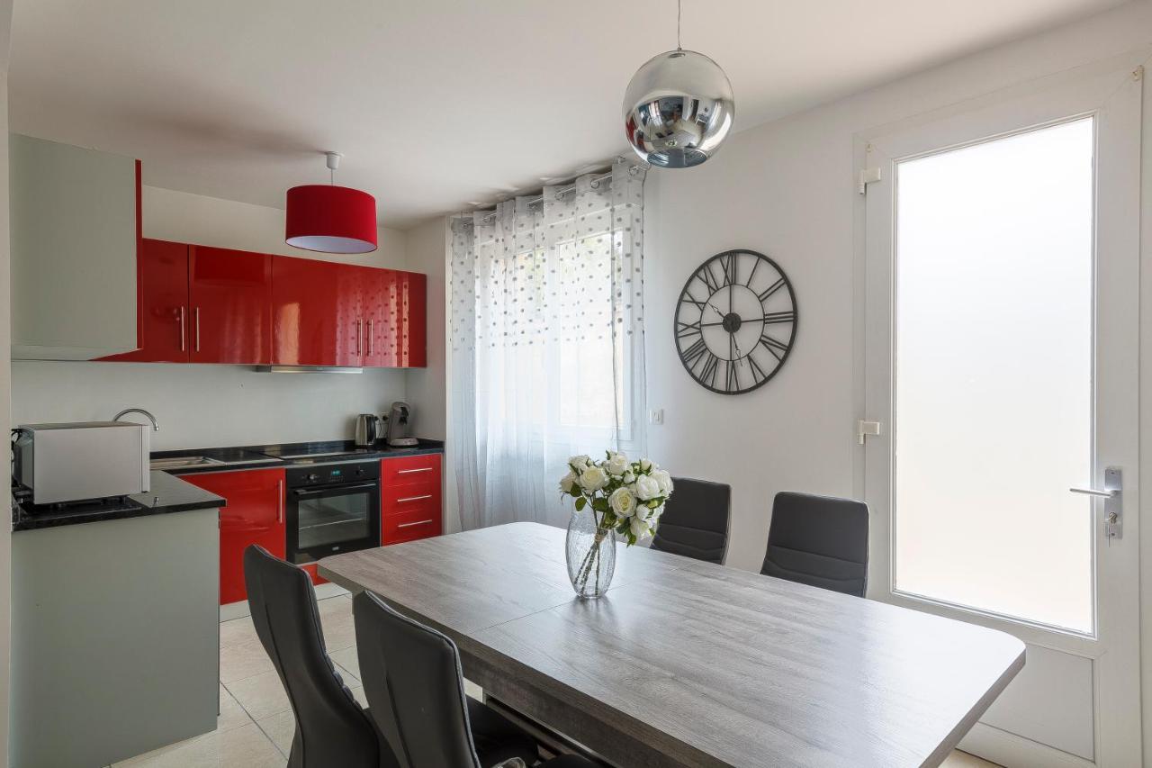 Logement 004 A 300M De La Gare Mantes La Jolie Екстериор снимка